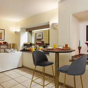 Du Pre Hotel Paryż